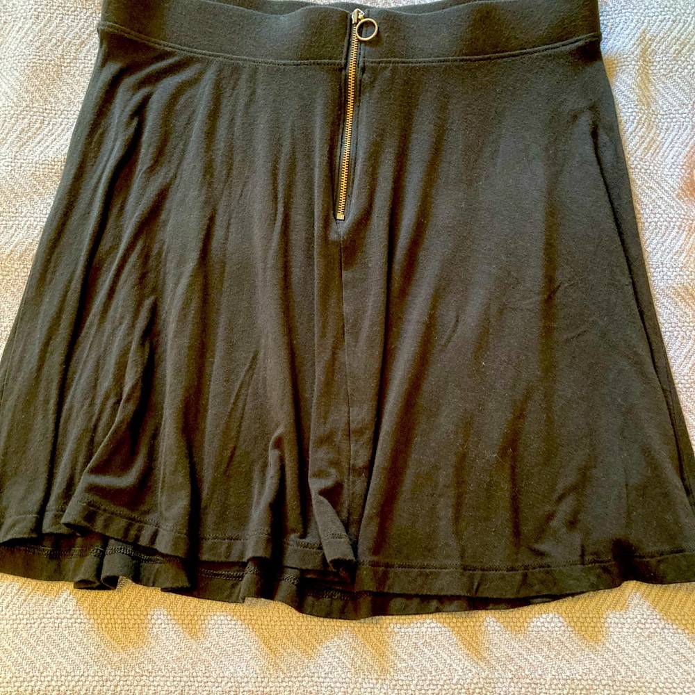 Soft cotton mid length skirt